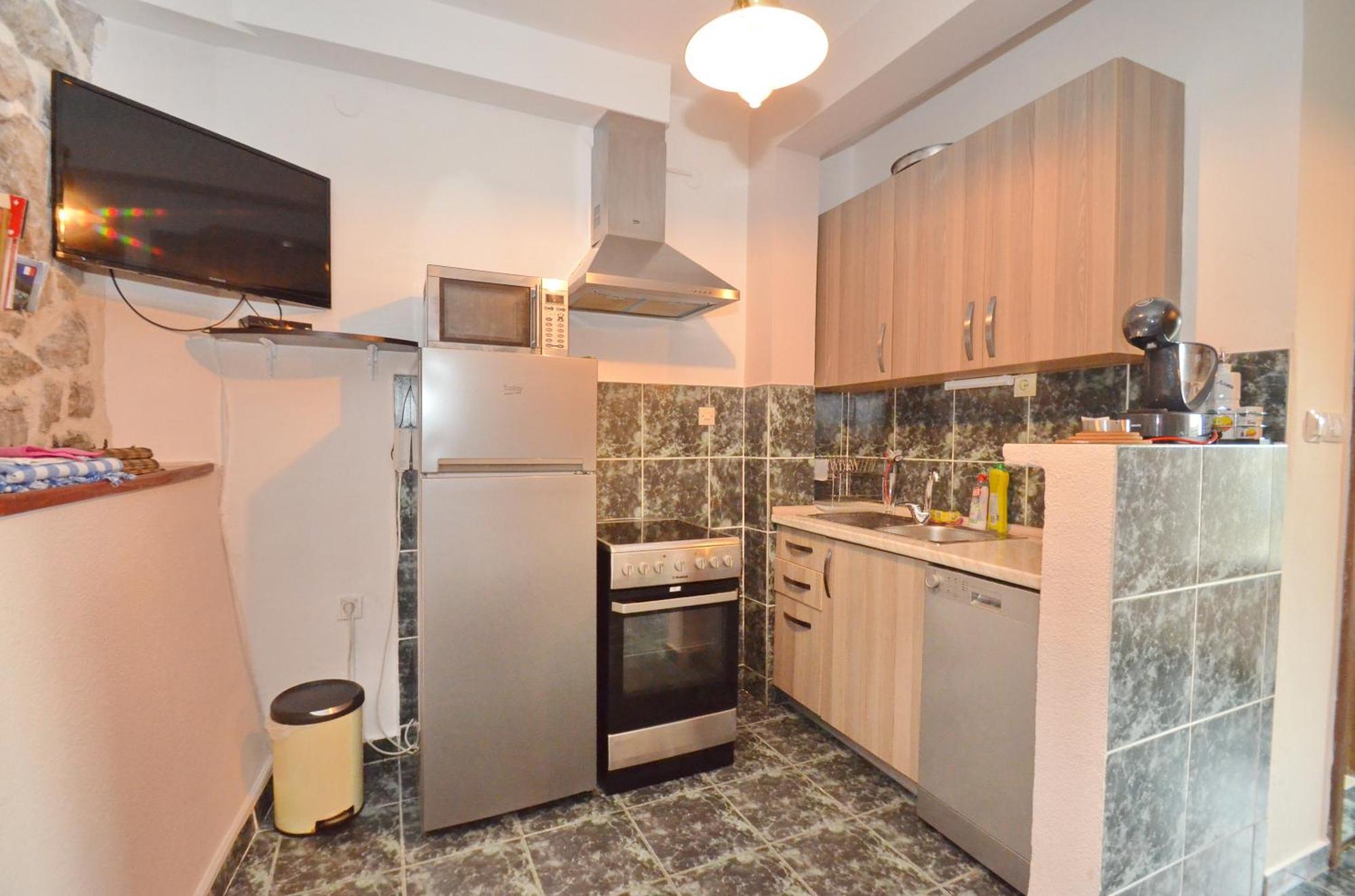 טיווט Holiday Home Brinic מראה חיצוני תמונה