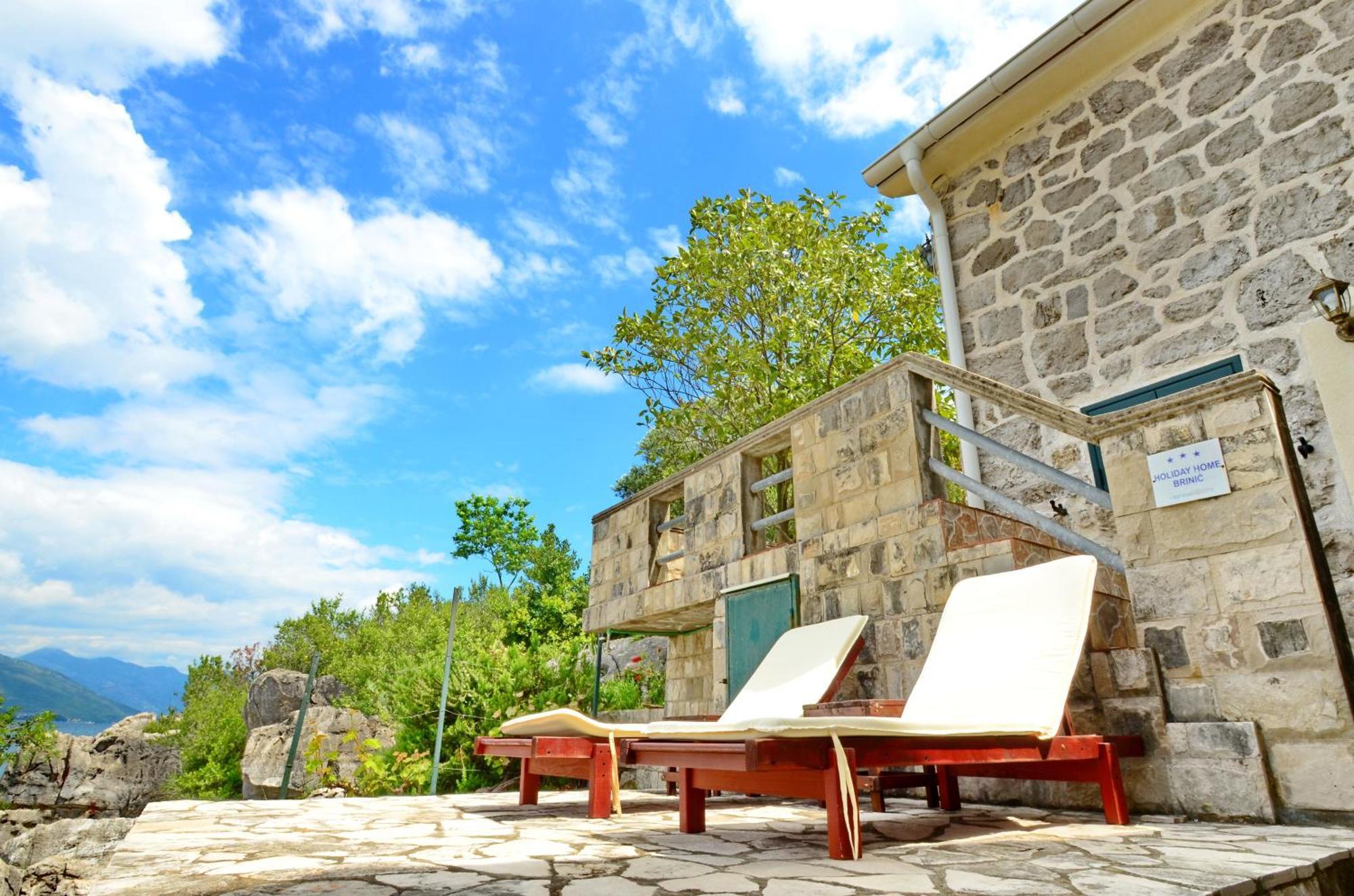 טיווט Holiday Home Brinic מראה חיצוני תמונה